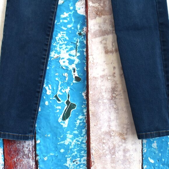 Women's Gloria Vanderbilt Avery Slim Jeans Pull On SIZE 6 Missy PRE-OWNED - Picture 4 of 9